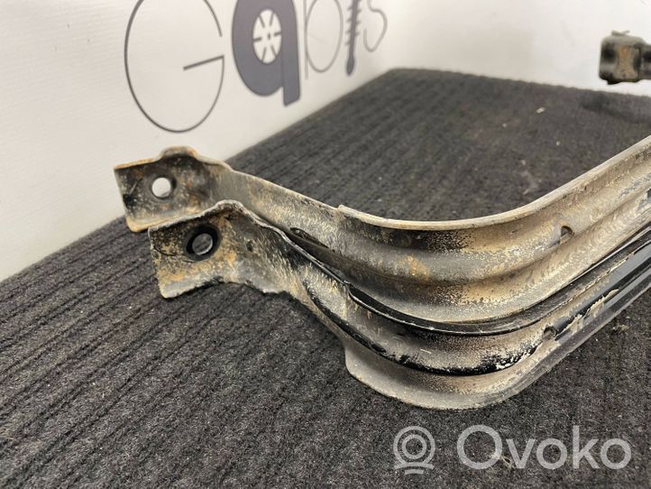 Mercedes-Benz Vito Viano W447 Staffa di fissaggio del serbatoio del carburante A4474750621