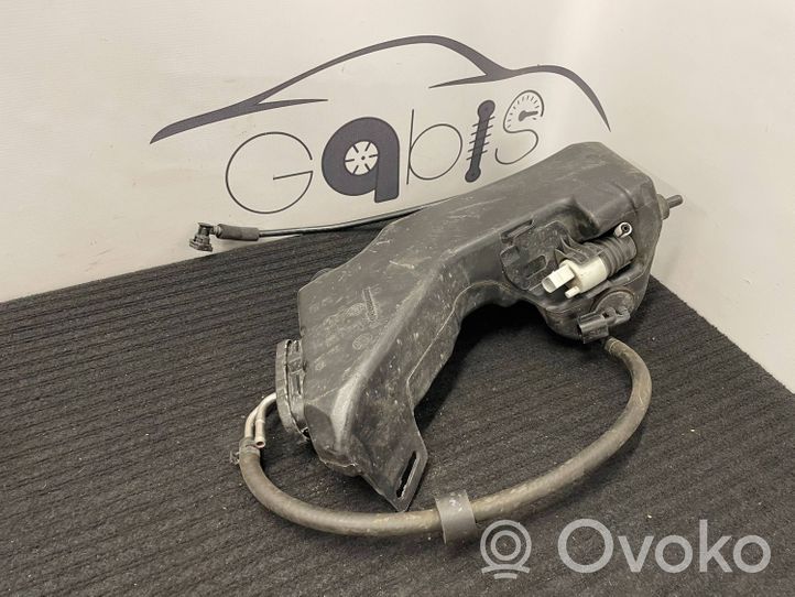 Mercedes-Benz C W205 Réservoir de liquide lave-glace A2058600260