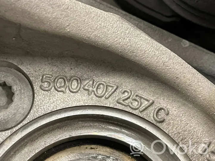 Audi Q3 F3 Moyeu de roue avant 5Q0407257C