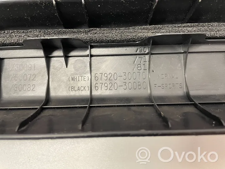 Lexus GS 250 350 300H 450H Etuoven kynnyksen suojalista 6792030070