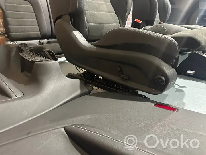 Mercedes-Benz C W205 Kit intérieur A2055403535