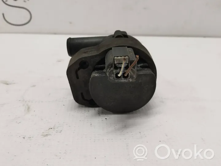 Mercedes-Benz E W213 Pompe à eau de liquide de refroidissement A0005005400