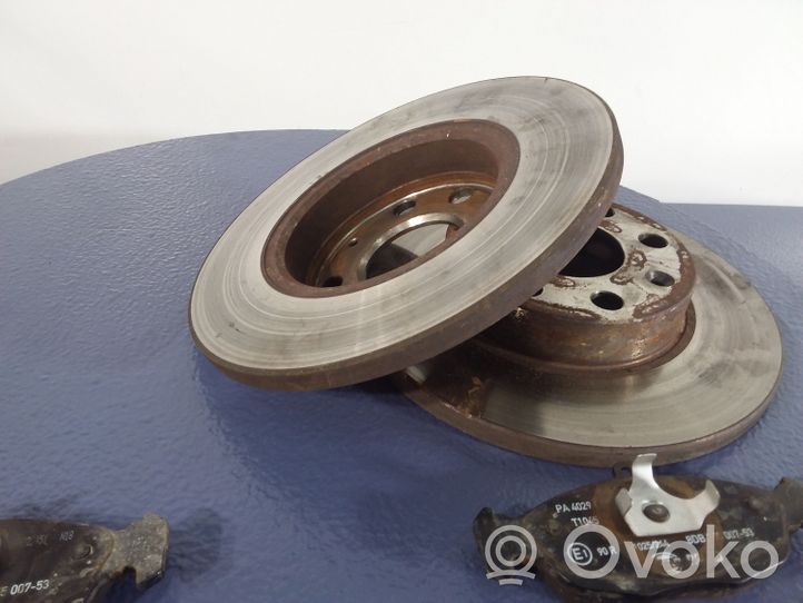 Opel Corsa B Front brake disc 01