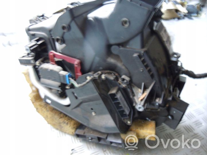 Audi A4 S4 B7 8E 8H Scatola climatizzatore riscaldamento abitacolo assemblata 8E1820005J