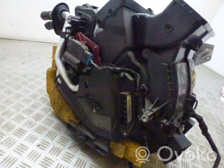 Audi A4 S4 B7 8E 8H Scatola climatizzatore riscaldamento abitacolo assemblata 8E1820005J