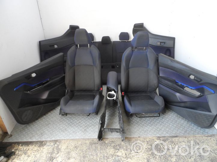 Toyota C-HR Set di rivestimento sedili e portiere 