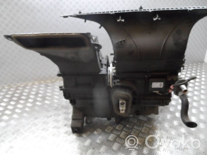 Toyota Yaris Scatola climatizzatore riscaldamento abitacolo assemblata 