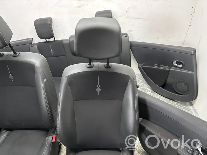 Renault Clio III Garnitures, kit cartes de siège intérieur avec porte 