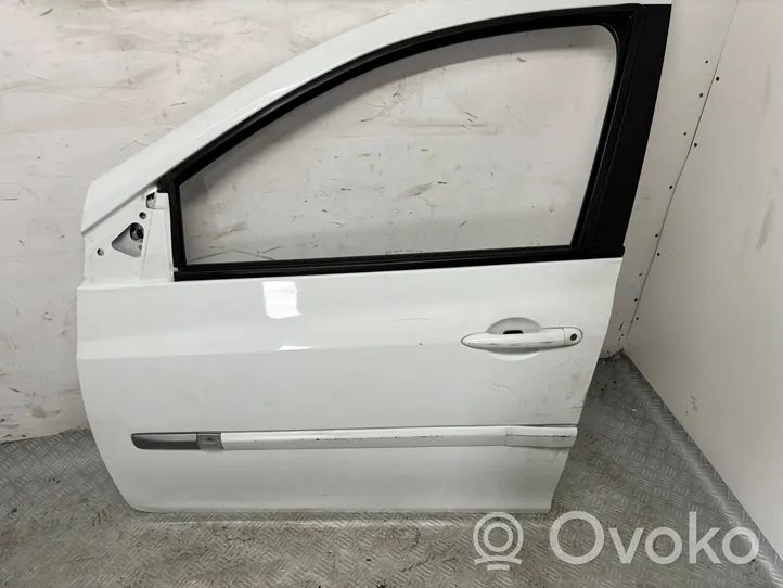 Renault Clio III Drzwi przednie 