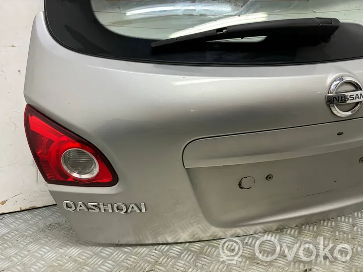 Nissan Qashqai Klapa tylna / bagażnika 