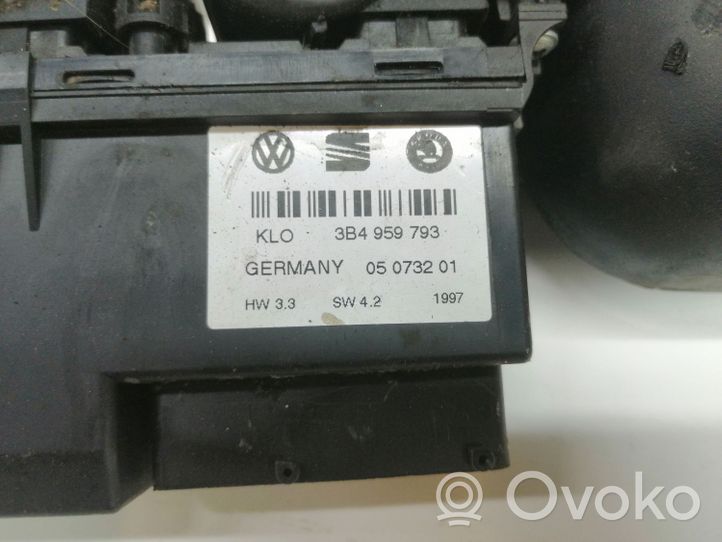 Volkswagen PASSAT B5 Etuoven sisäkahvan kehys 3B4959793