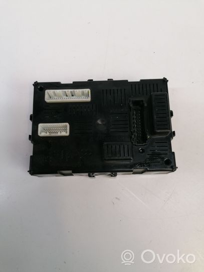 Renault Modus Comfort/convenience module 8200652285