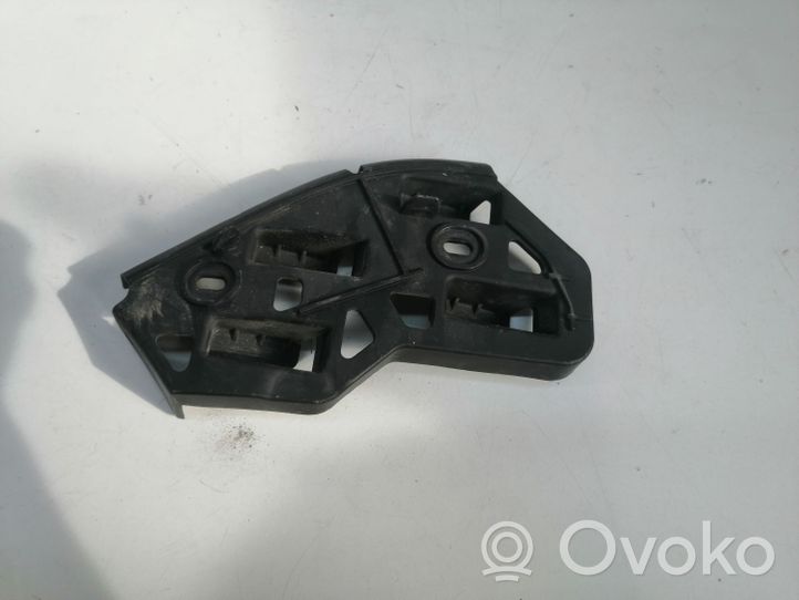 Volkswagen Polo IV 9N3 Support de montage de pare-chocs avant 6Q0807183A