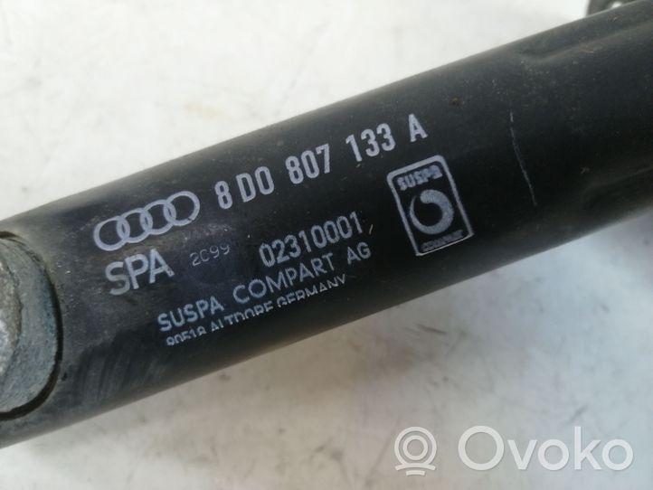 Audi A4 S4 B5 8D Uchwyt / Mocowanie zderzaka przedniego 8D0807133A