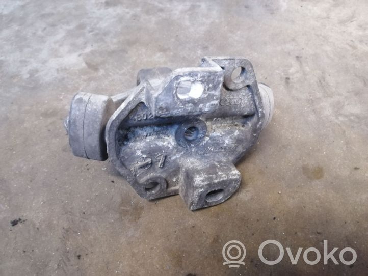 Audi A4 S4 B5 8D Mocowanie / Uchwyt tłumika 4B0253663D