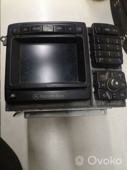 Mercedes-Benz S W220 Radio/CD/DVD/GPS-pääyksikkö A2208207126