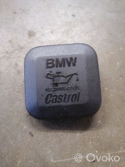 BMW 5 E39 Tapón del tubo de aceite 11127509328