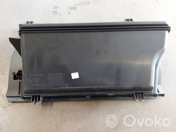 Toyota Auris 150 Hansikaslokeron kannen suoja 5555202100