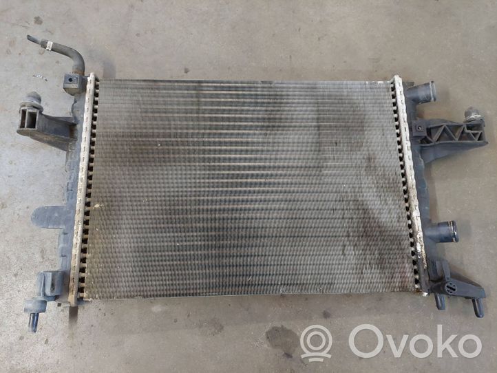 Opel Combo C Dzesēšanas šķidruma radiators 24445160