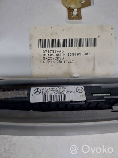 Mercedes-Benz ML W164 Illuminazione sedili posteriori A1648200123