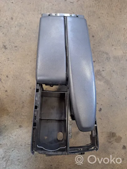 Mercedes-Benz E W212 Armrest 0005032510