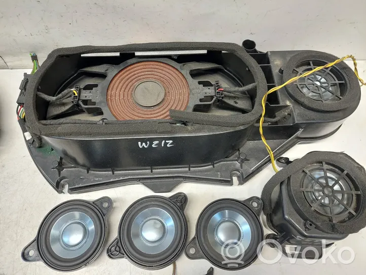 Mercedes-Benz E W212 Kit système audio A2128202302