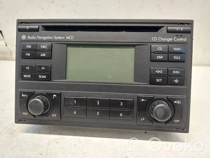 Volkswagen PASSAT B5.5 Panel / Radioodtwarzacz CD/DVD/GPS 1J0035191A