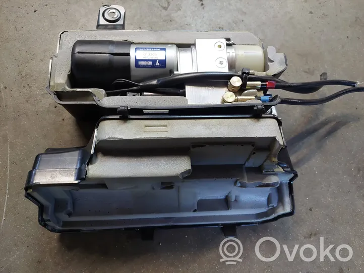 Mercedes-Benz E W211 Avattavan katon hydraulipumppu 2118000048