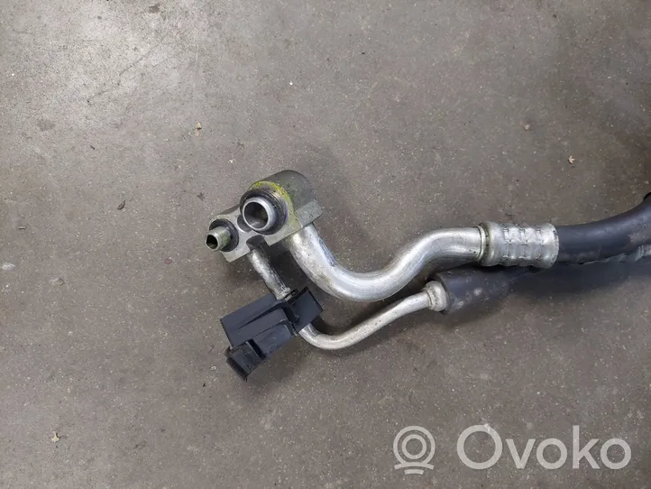 Opel Meriva A Ilmastointilaitteen putki (A/C) 