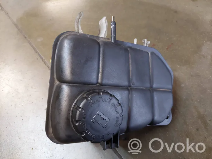 Mercedes-Benz C W203 Coolant expansion tank/reservoir 2035000049