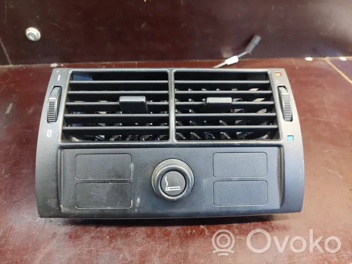 BMW X5 E53 Grille d'aération centrale 8370910