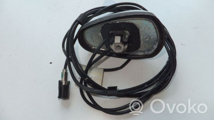 Mercedes-Benz CLK A209 C209 Antena GPS A2098201575