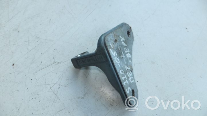 Mercedes-Benz S W220 Front door upper hinge 