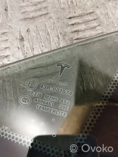 Tesla Model S Vitre de porte avant / joint 1032610