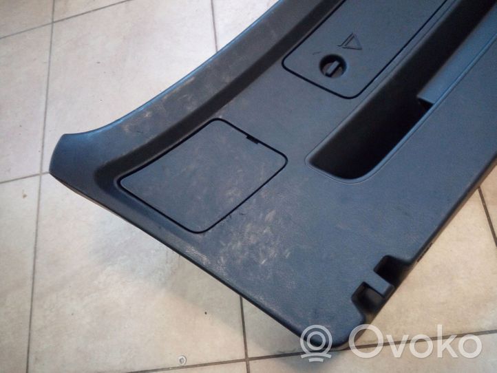 Seat Exeo (3R) Tailgate/boot lid cover trim 3R9867601C