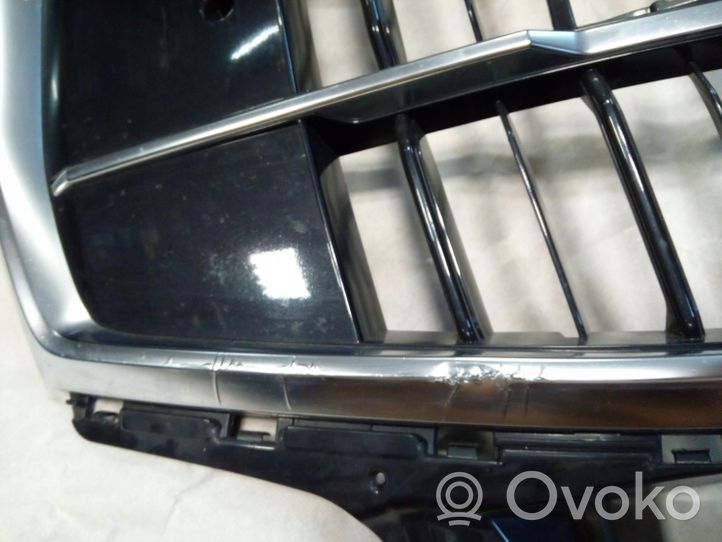 Audi Q7 4M Griglia superiore del radiatore paraurti anteriore 4M0853651AG