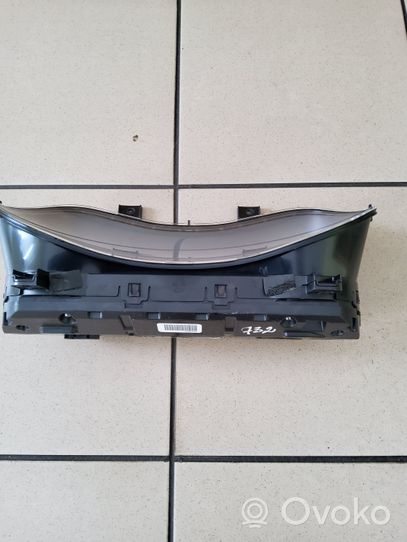 Chrysler 200 Tachimetro (quadro strumenti) P68105898AK