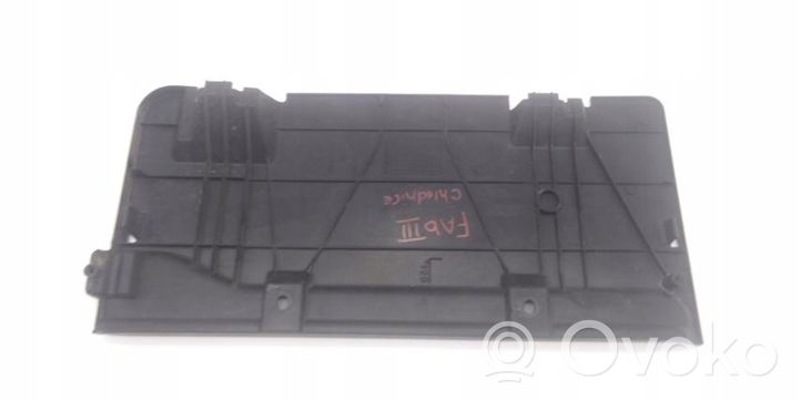 Skoda Fabia Mk3 (NJ) Garniture de radiateur 6V0806249