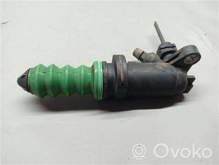 Audi A6 S6 C6 4F Cylindre récepteur d'embrayage 4F0721257E