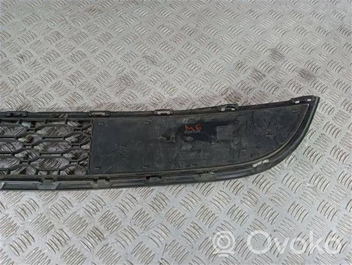 Renault Twingo II Front bumper lower grill 622547230R