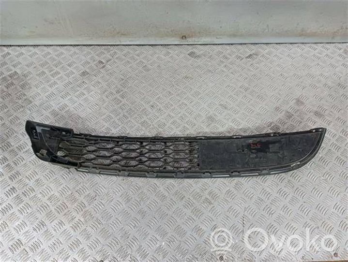 Renault Twingo II Front bumper lower grill 622547230R