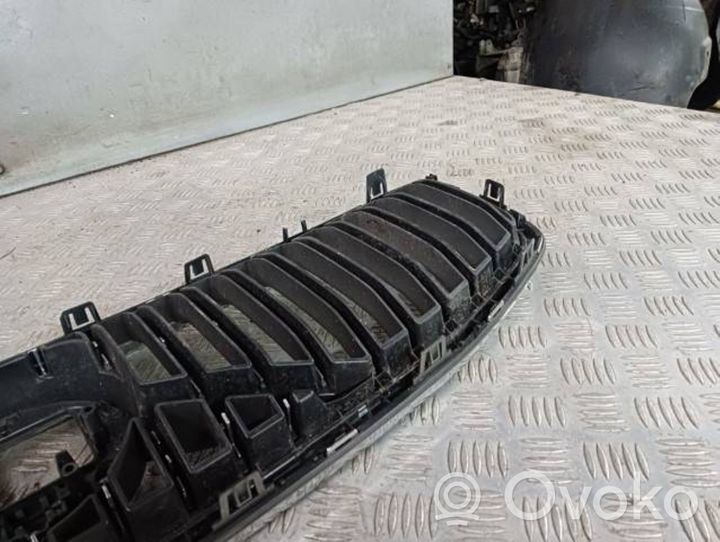 Volvo S90, V90 Maskownica / Grill / Atrapa górna chłodnicy 32234068