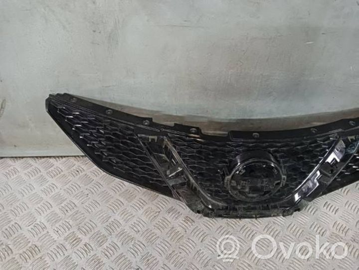 Nissan Qashqai Grotelės priekinės 623104EA1D