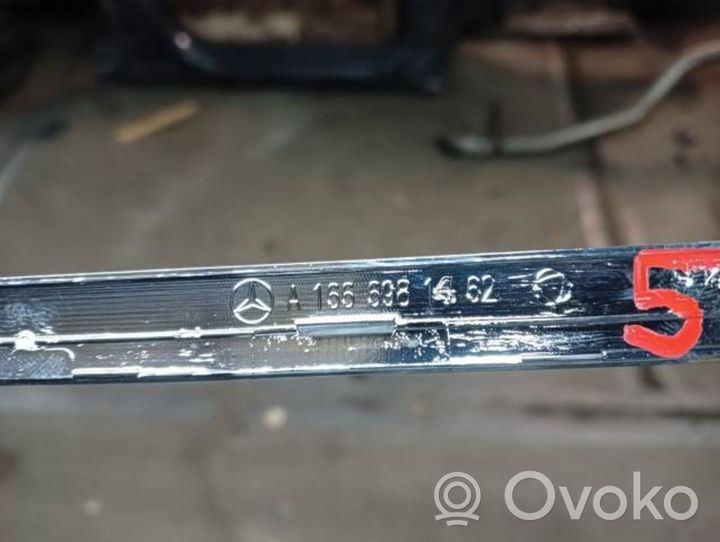 Mercedes-Benz ML W166 Takaoven lista (muoto) A1666981462