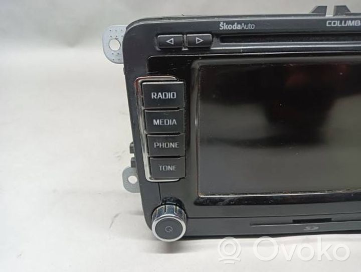 Skoda Yeti (5L) Unità principale autoradio/CD/DVD/GPS 3T0035680C