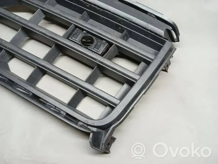 Volkswagen Touareg III Griglia superiore del radiatore paraurti anteriore 760853666