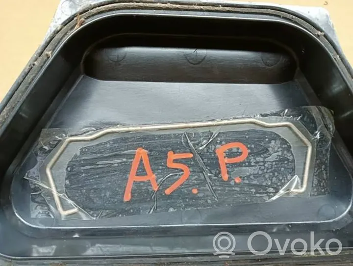 Audi A5 8T 8F Osłona żarówki lampy przedniej 0631197185