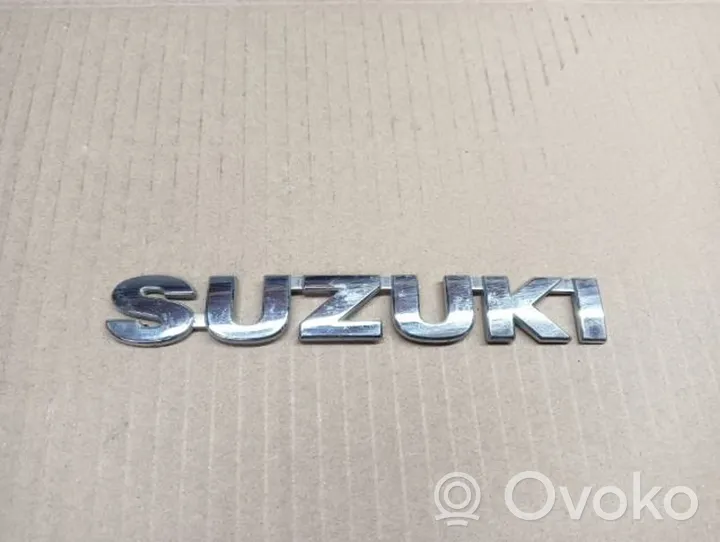 Suzuki SX4 S-Cross Logo, emblème de fabricant 