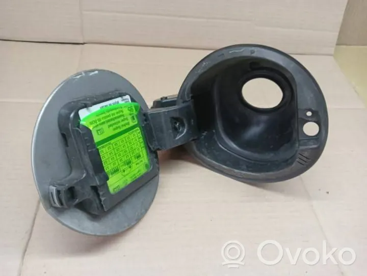 Skoda Fabia Mk3 (NJ) Bouchon, volet de trappe de réservoir à carburant 6V9809857A