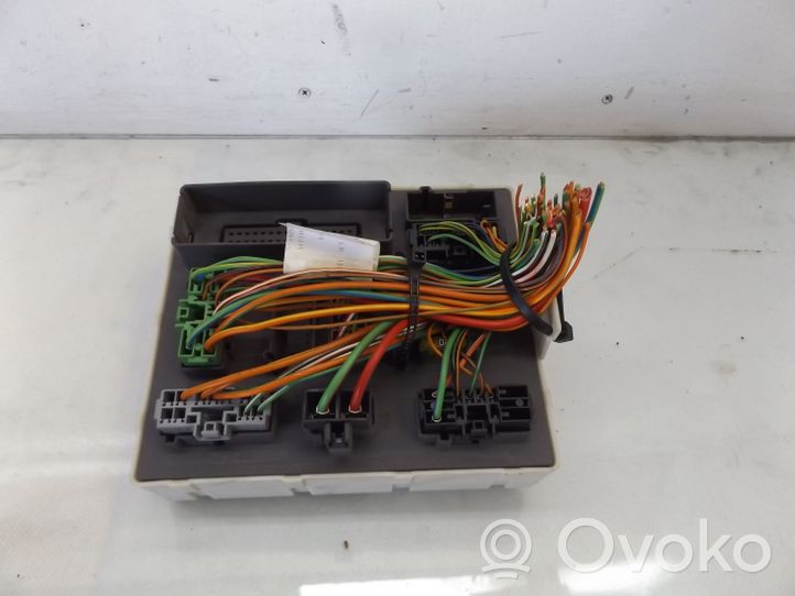 Ford Connect Ramka / Moduł bezpieczników 7T1T14A073BB